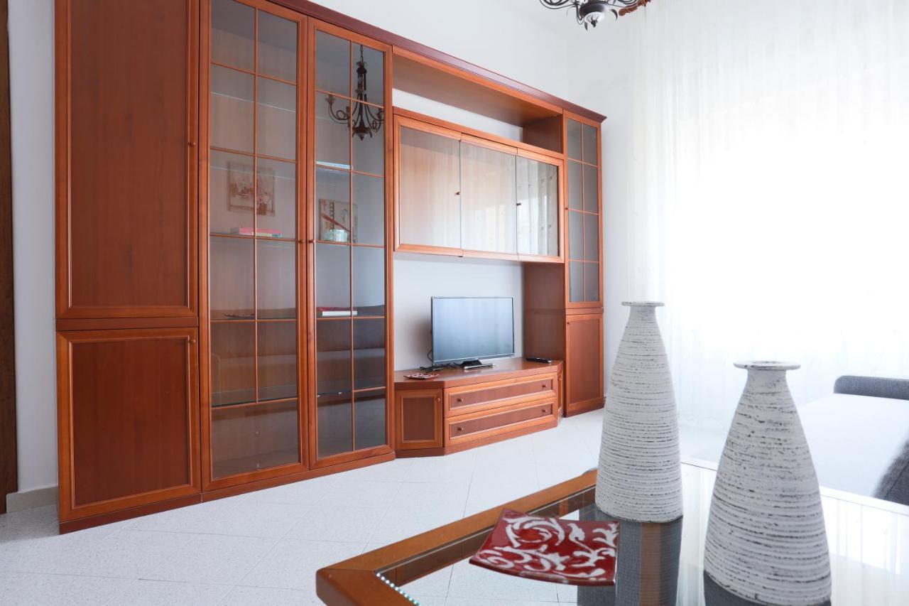 Bright Apartment Near The Sea With Parking Salerno Exterior photo