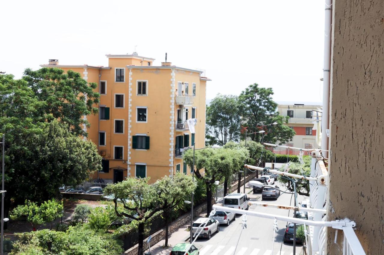 Bright Apartment Near The Sea With Parking Salerno Exterior photo