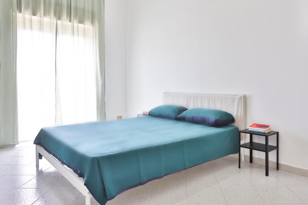 Bright Apartment Near The Sea With Parking Salerno Exterior photo