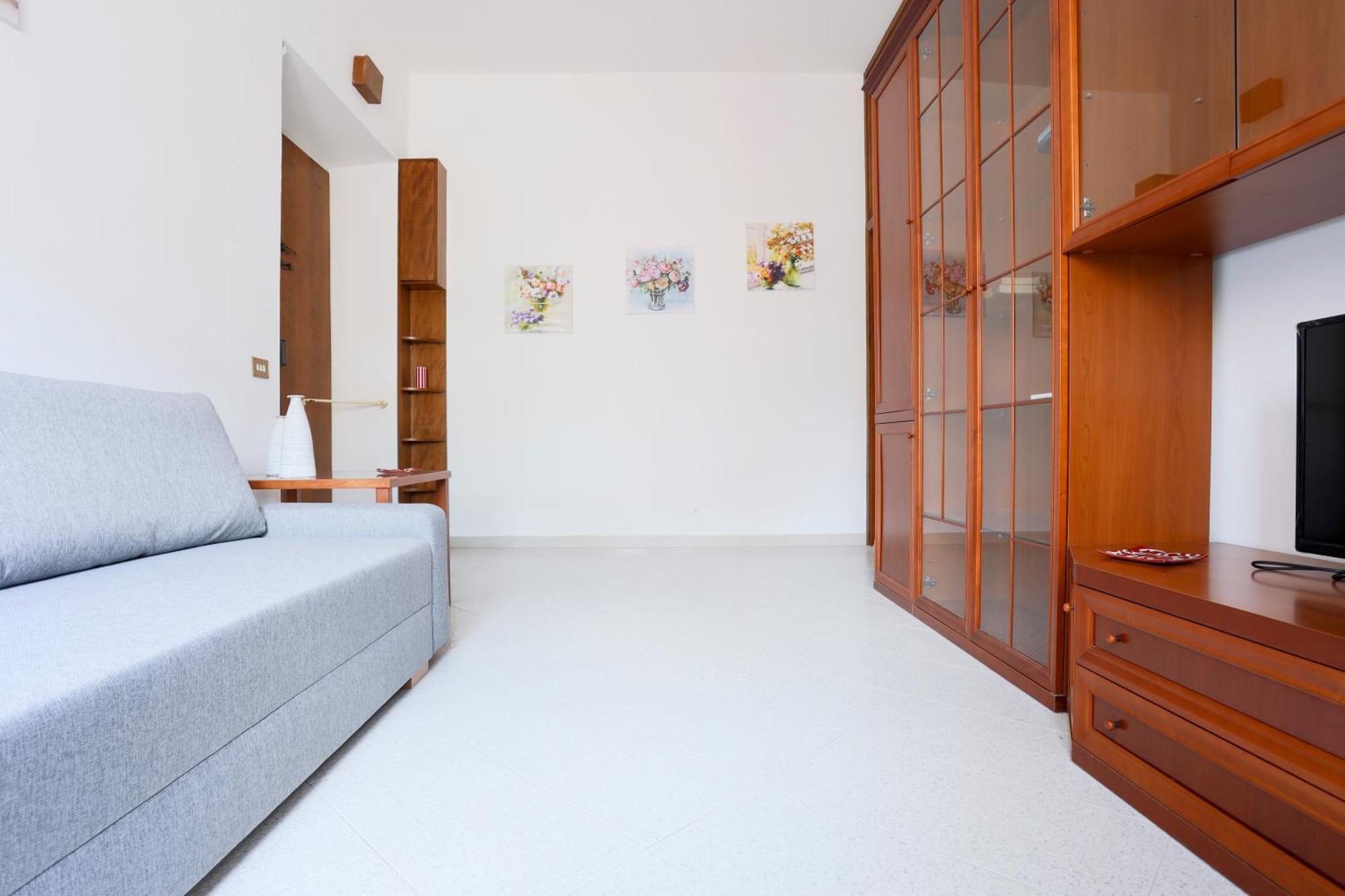 Bright Apartment Near The Sea With Parking Salerno Exterior photo