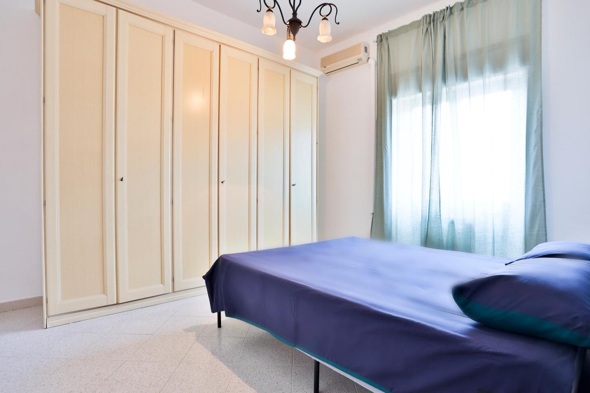 Bright Apartment Near The Sea With Parking Salerno Exterior photo