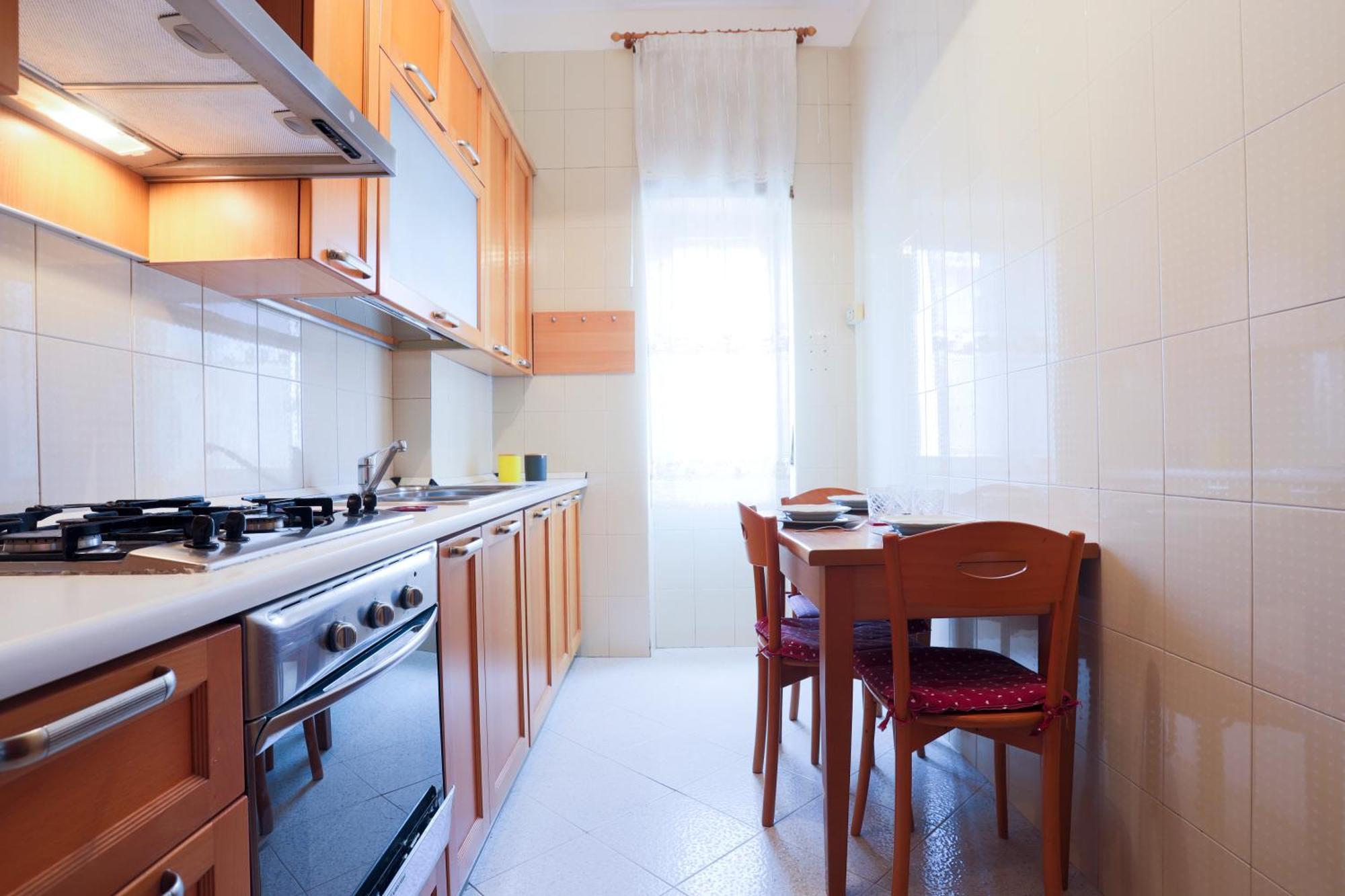 Bright Apartment Near The Sea With Parking Salerno Exterior photo